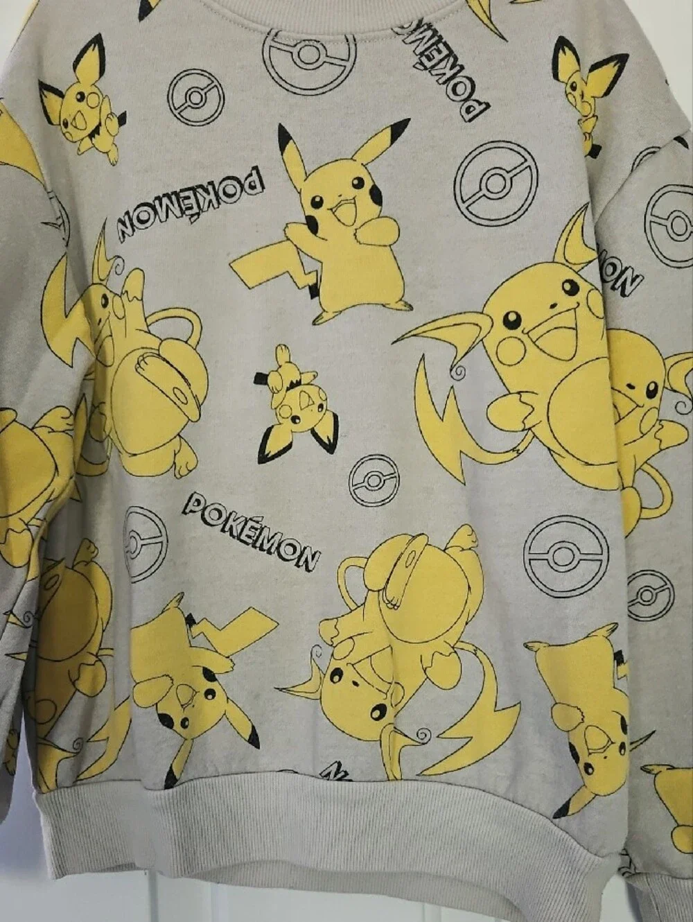 Pokemon Pikachu Evolutions Kids Sweatshirt And Pants Set